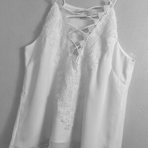 WAYF Laced Front. Top. White. Sz 8.